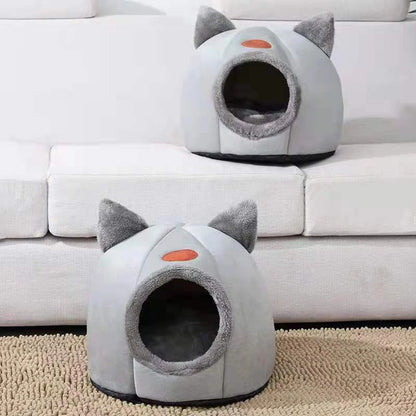 Cozy Winter Cat Bed