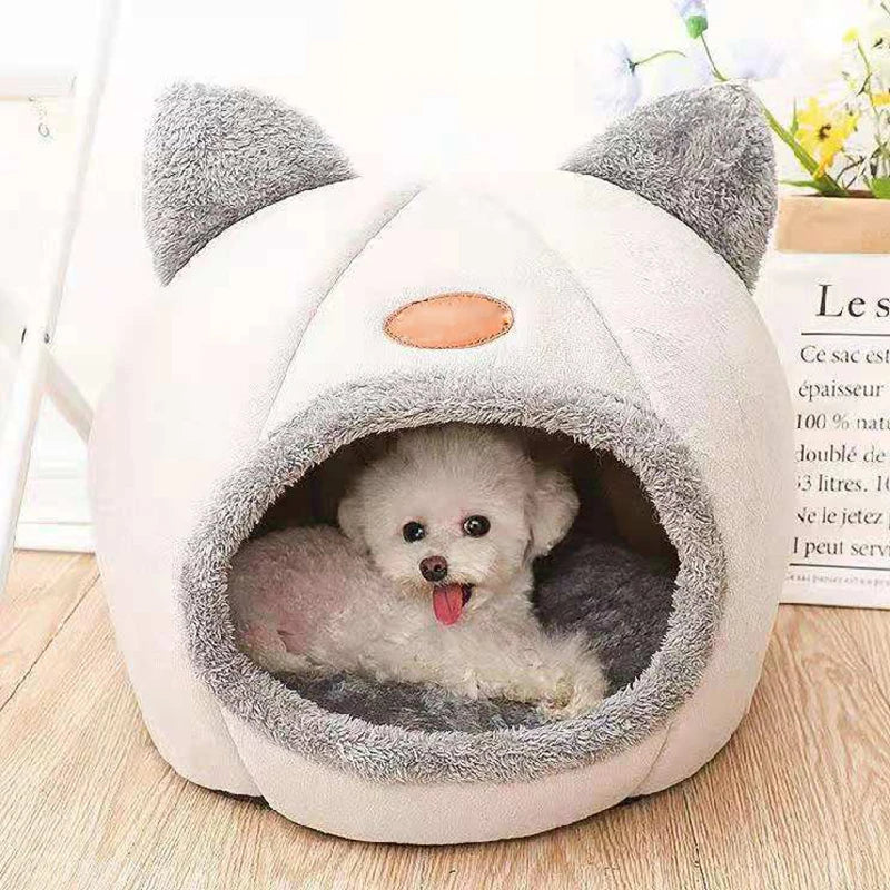 Cozy Winter Cat Bed